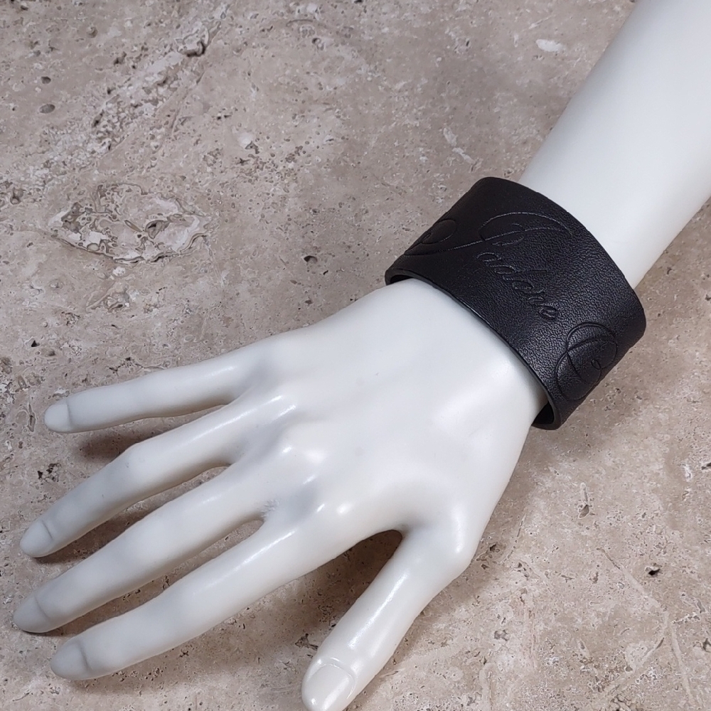 PORTS 1961 Vintage "J'adore Paris" Leather Cuff Bracelet